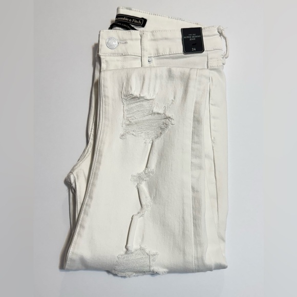 NWOT Abercrombie & Fitch women The Super Skinny Jean. Size 24/28R - Picture 3 of 5